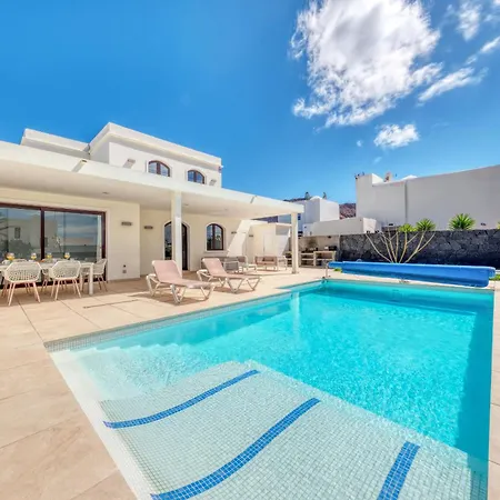 Будинок відпочинку Malvasia - Pool - 900m To Playa Montana Roja By Lanzarote