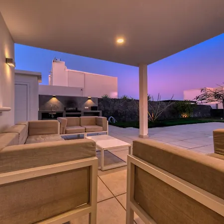 Malvasia - Pool - 900m To Playa Montana Roja By Lanzarote Будинок відпочинку Плайя-Бланка