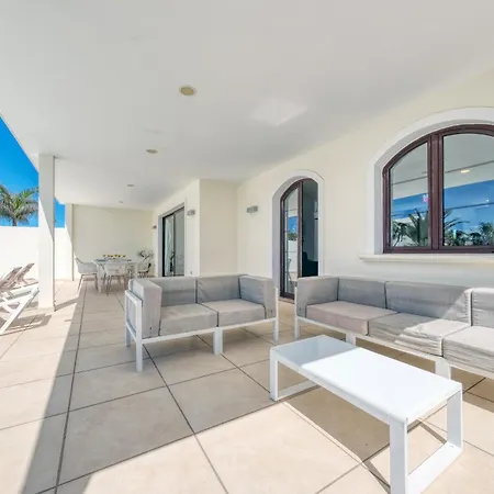 Malvasia - Pool - 900m To Playa Montana Roja By Lanzarote Будинок відпочинку Плайя-Бланка