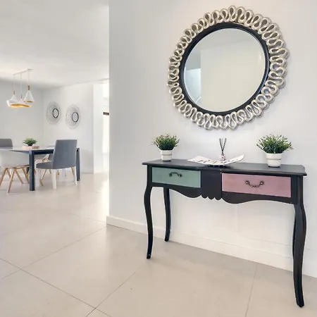 Будинок відпочинку Malvasia - Pool - 900m To Playa Montana Roja By Lanzarote Плайя-Бланка