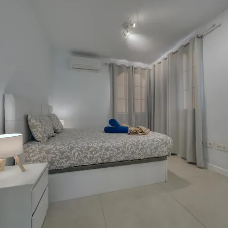 Будинок відпочинку Malvasia - Pool - 900m To Playa Montana Roja By Lanzarote Плайя-Бланка